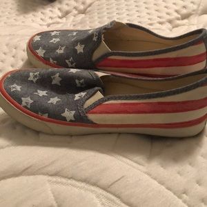 American eagle slip ons